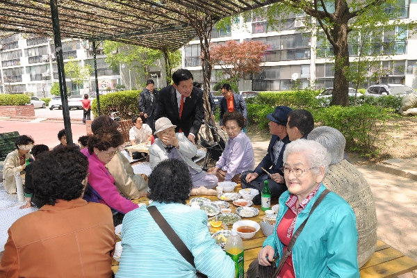 양평1동 신동아 아파트 경노잔치