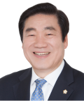 Yoo Seung Yong  議員